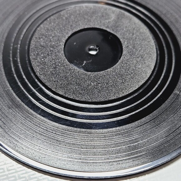 Retro / Vintage Vinyl Record Style Coasters Drink Mats Bar Set Discs With Holder - Picture 9 of 14